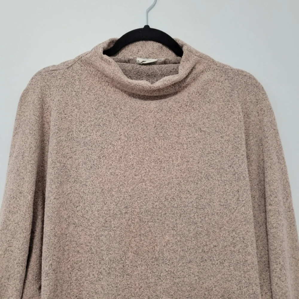 FP Beach Women's‎ Oversized Relaxed Fit Sweater Size L Cream Grey Neutral Comfy
